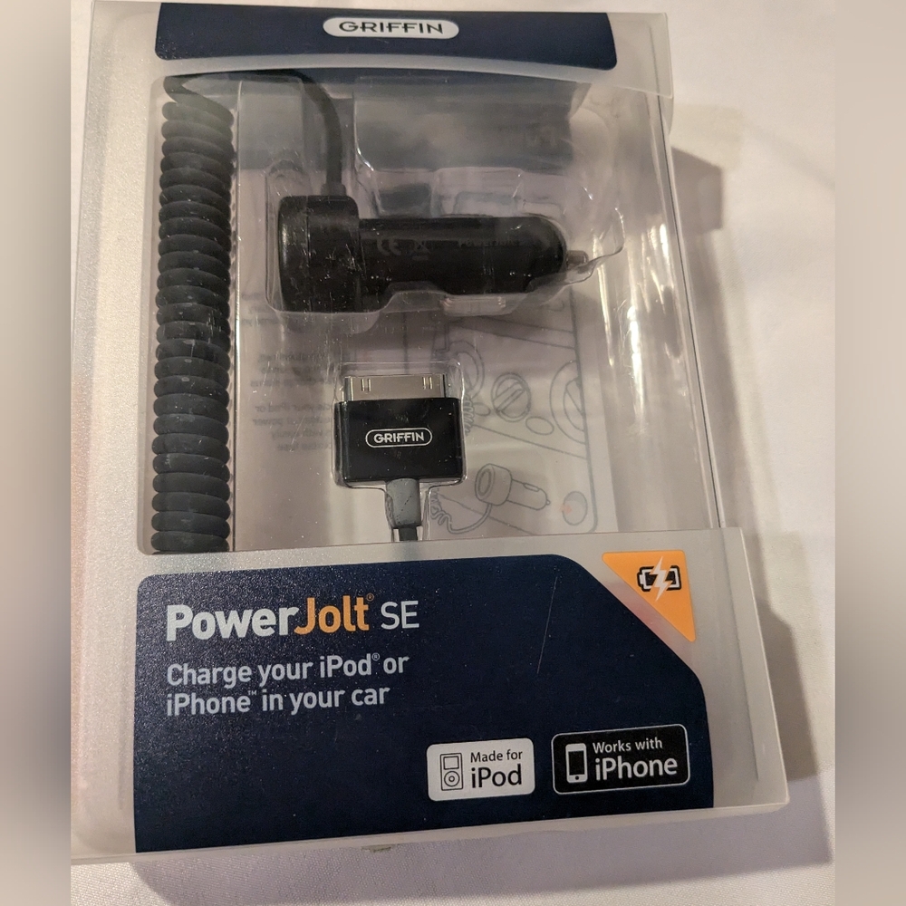 Car Charger For iPod, iPhone and iPad CAR New in Box 10 WATT